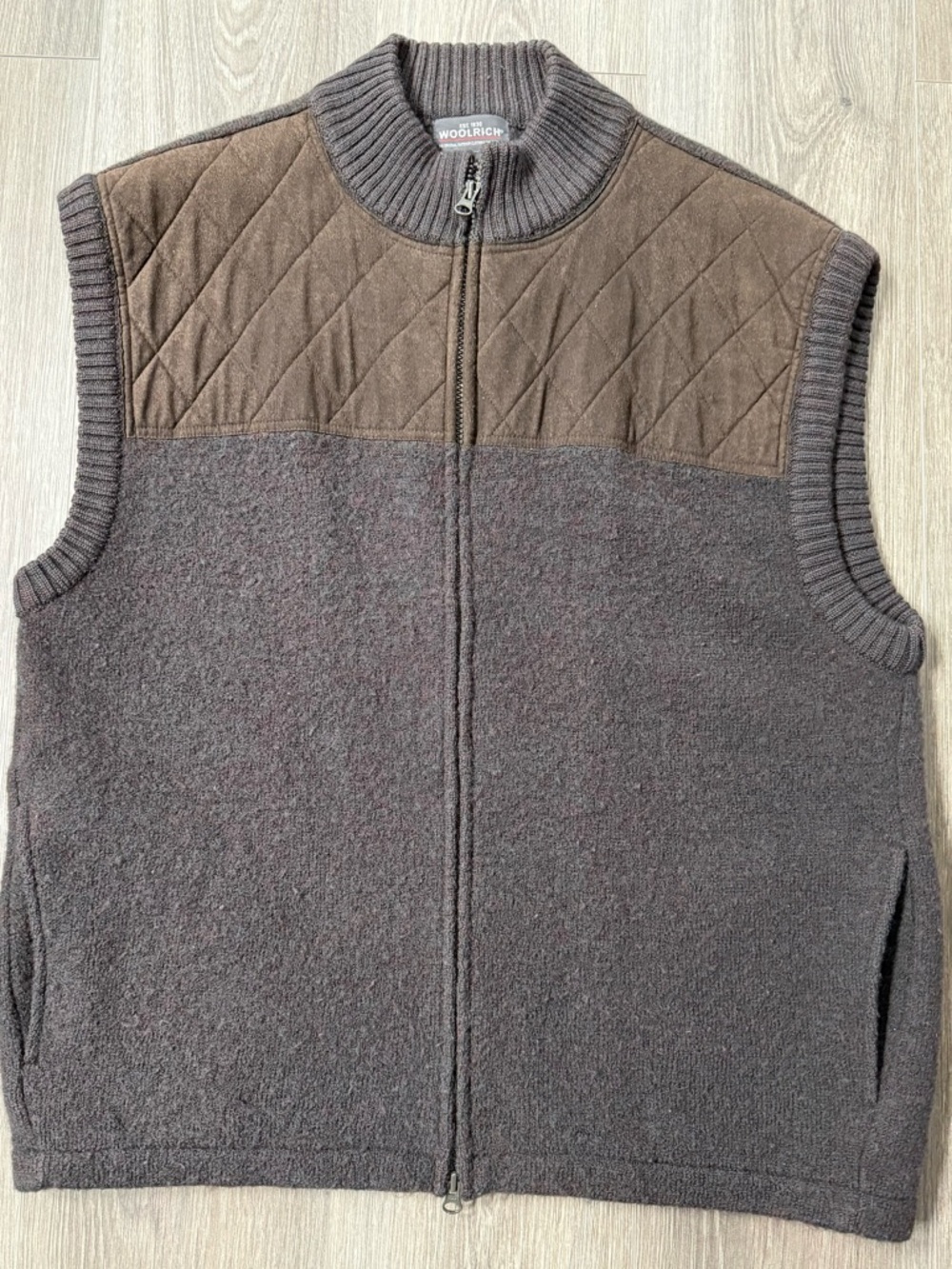 Woolrich Brown Quilted Yoke Panel 100% Wool Vest Gray Full Zipper XL Pockets